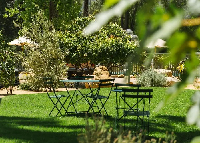 Hummingbird Inn