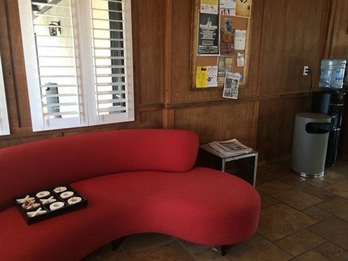 Hummingbird Motel