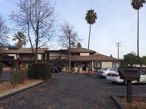 Hummingbird Motel Ojai